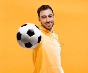 Parier sur le football allie la passion du jeu à l'adrénaline de l'expérience. Cela permet aux supporters de vivre chaque match plus intensément, d'analyser les tactiques, les résultats et les performances, tout en profitant d'une expérience mêlant stratégie, divertissement et adrénaline. De plus, cela dynamise l'activité économique et renforce le lien entre le sport et ses supporters.Pariez avec passion, mais toujours de manière responsable.